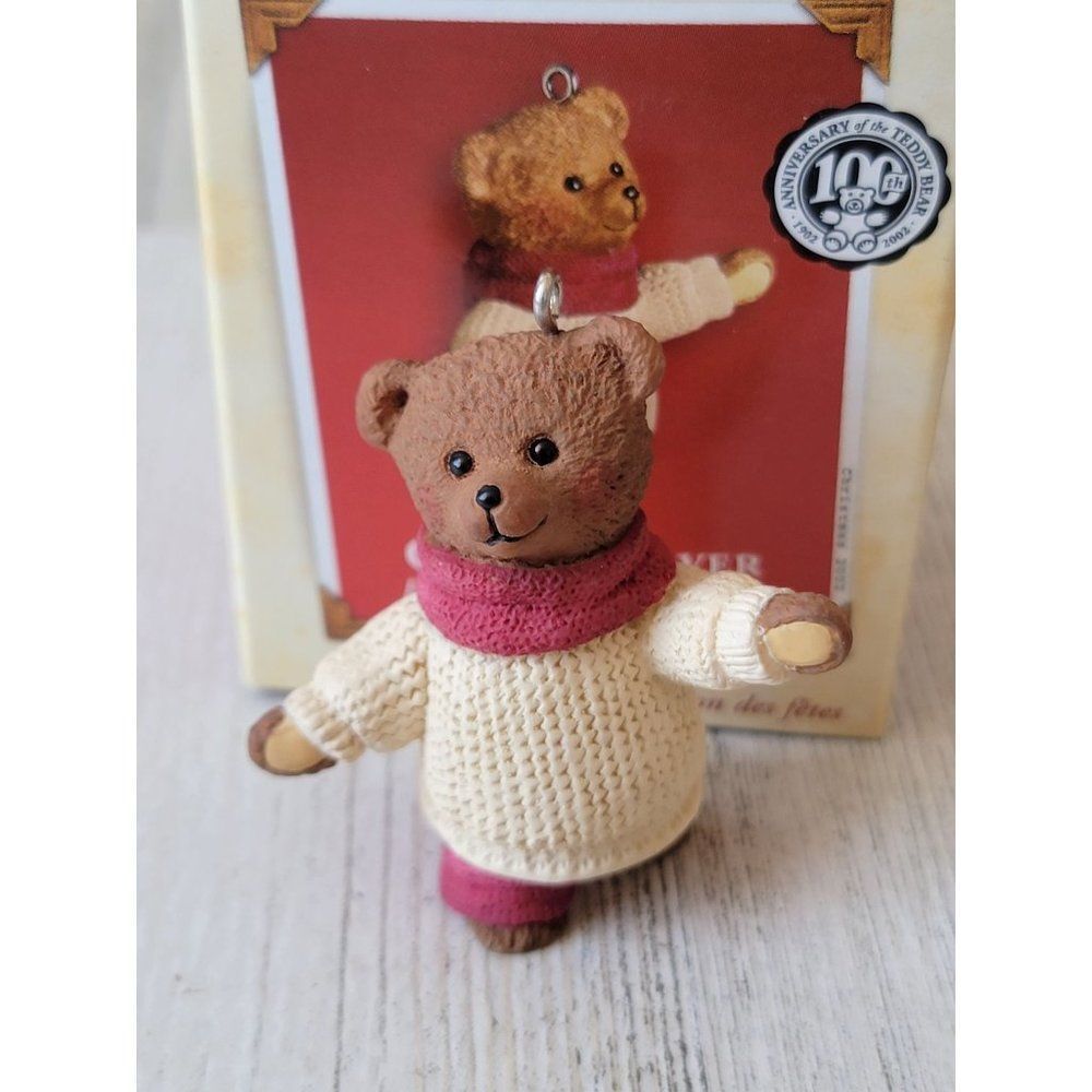 Hallmark Calvin Carver 2002 5th Snow Club cub ornament Xmas